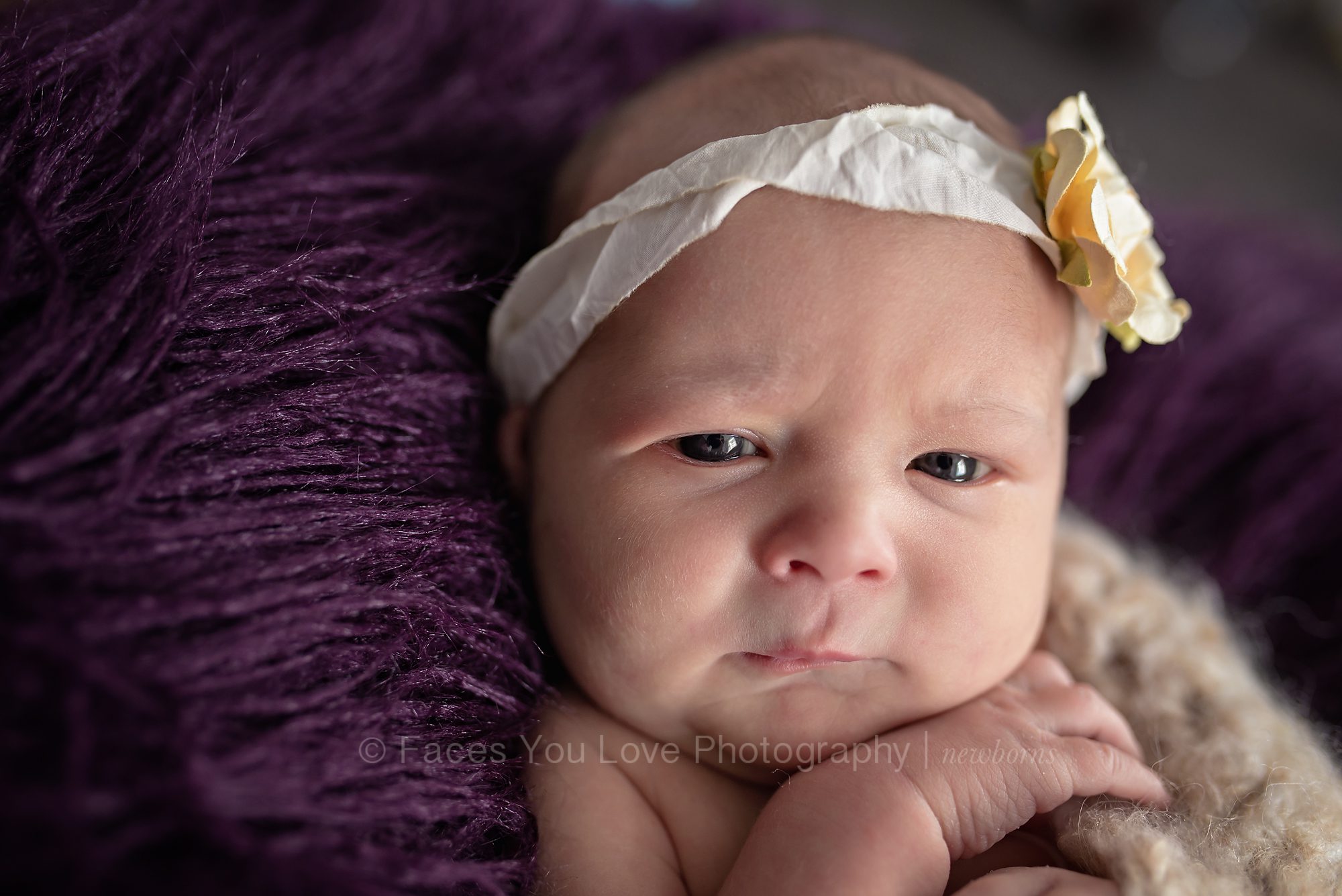 Newborn_With_Eyes_Open_Photo