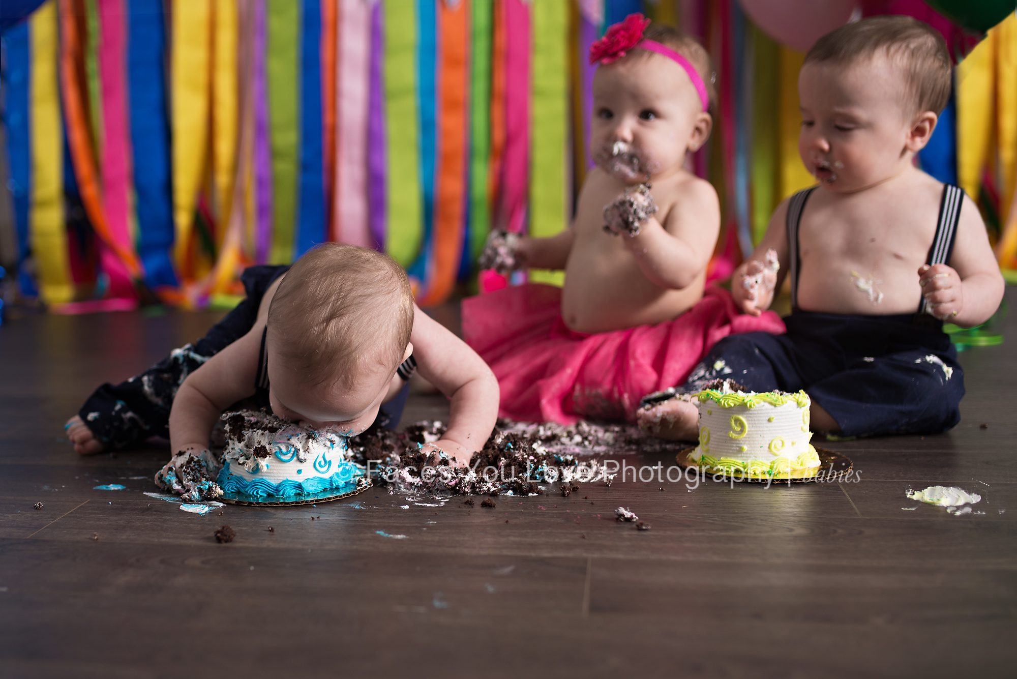 Triplet Cake Smash session | facesyoulove.com