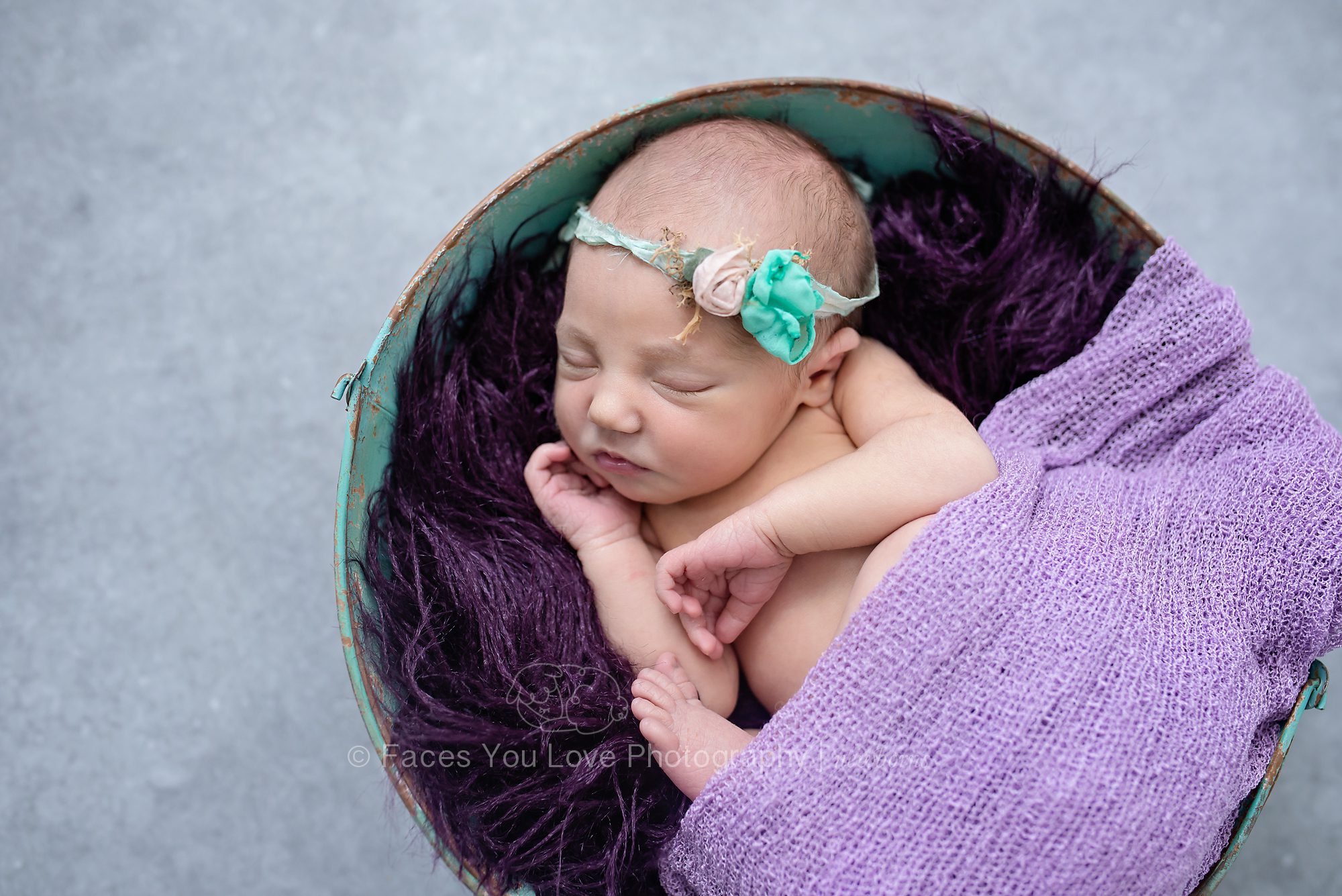 Newborn Photographer Kansas City | facesyoulove.com